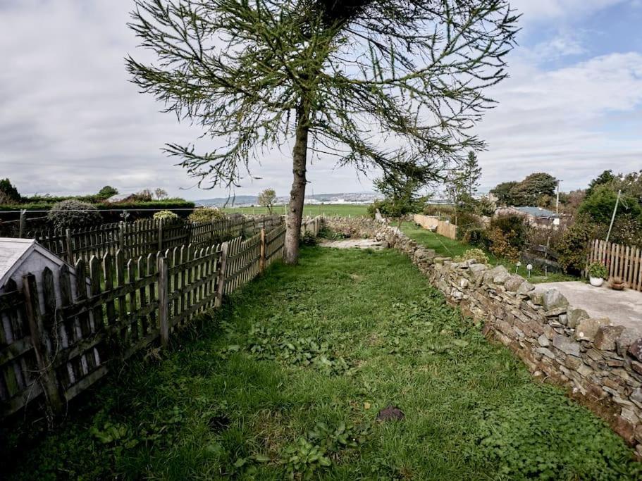 Tower View Villa Accrington Dış mekan fotoğraf